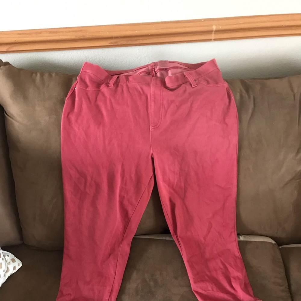 Red/Maroon Capri Jeggings